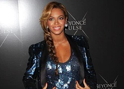 Beyonce diện váy ngắn khoe bụng bầu