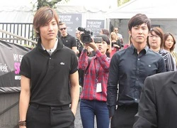 Changmin, Yunho và Kim Ha Neul quá nổi bật tại New York