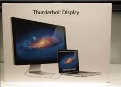 "Đập hộp" màn hình Thunderbolt của Apple