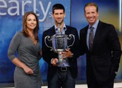 Djokovic nâng niu Cup Mỹ mở rộng