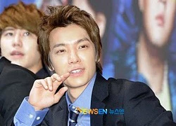 Fans "nức lòng" vì trái tim nhân hậu của DongHae (SuJu)