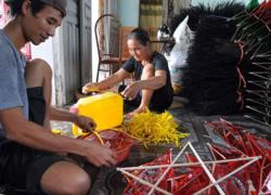 Làng đèn ông sao tất bật dịp trung thu