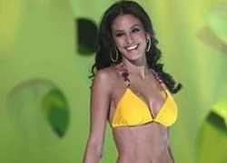 Người đẹp Hoàn vũ bốc lửa trong trang phục bikini