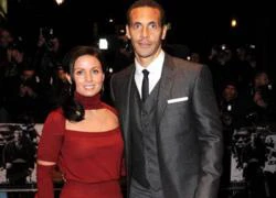 Rio Ferdinand bẽ mặt vì thua kiện