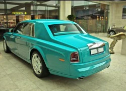 Rolls-Royce Phantom màu xanh ngọc cực độc