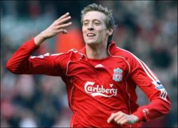 "Sếu vườn" Peter Crouch mua biệt thự đắt giá