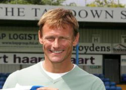 Teddy Sheringham: Già còn làm giá