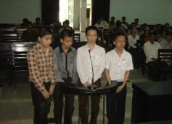 3 học sinh đâm chết người