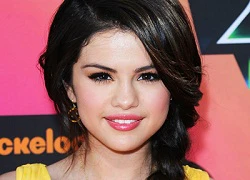 8 kiểu tóc đáng yêu của Selena Gomez