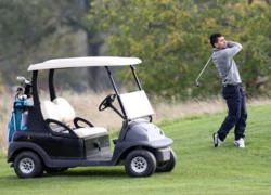 Aguero giải trí ở sân golf