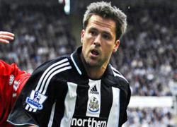 Anh em Michael Owen cờ gian bạc lận?