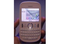 Cận cảnh điện thoại hai sim Nokia Asha 200