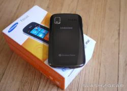 "Đập hộp" Samsung Focus nền tảng Windows Phone 7.5 Mango