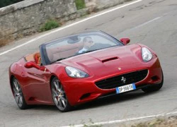 Ferrari California hâm nóng sức hấp dẫn