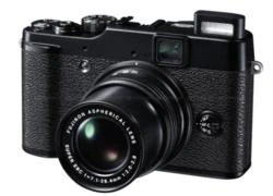 Fujifilm X10 giá 600 USD