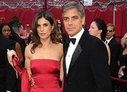 George Clooney bị người tình coi như bố