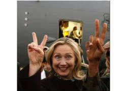 Hillary Clinton bất ngờ tới Libya