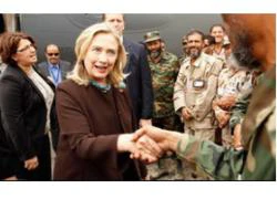 Hillary muốn Gaddafi phải chết