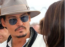 Johnny Depp xin lỗi vì phát ngôn thiếu suy xét