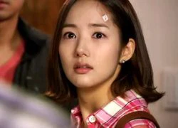 Khoảnh khắc rơi lệ hiếm hoi của Park Min Young