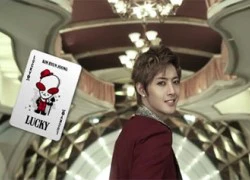 Kim Hyun Joong cười tít mắt vì "số đỏ"