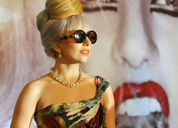 Lady Gaga &#8216;quái&#8217; từ đầu tới chân