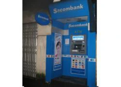 Máy ATM trên phố Chùa Bộc bốc cháy ngùn ngụt