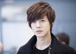 MV mới của Kim Hyun Joong lấy cảm hứng từ "007 Casino Royale"?