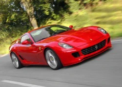 Ngày hội siêu xe Ferrari trên đường phố Milan