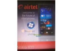 Nokia 800 chạy Windows Phone