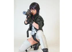 Nữ coser thiếu vải trong cosplay Ghost in the Shell