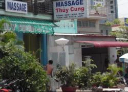 Phó chi cục thuế đi massage bị cảnh cáo Đảng