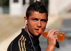 Ronaldo tự&#8230; trồng rau