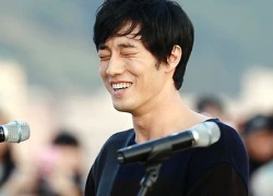 So Ji Sub từ chối đề nghị... cởi áo khoe cơ bụng!