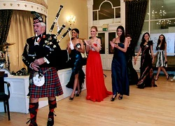 Thí sinh Miss World tìm hiểu văn hóa Scotland