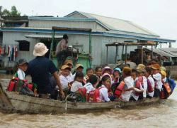 Tròng trành đò ngang đến trường