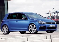 Volkswagen Golf R giá 33,900 USD