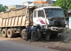 Bắc Giang: Nổ mìn tại tiệm cắt tóc, gội đầu