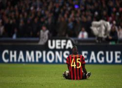 Balotelli trốn đi gặp bạn gái