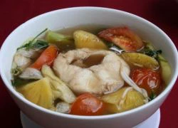 Canh chua cá lóc Nam bộ