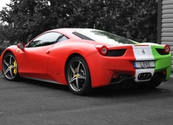 Ferrari 458 Italia sơn màu quốc kỳ Ý tuyệt đẹp