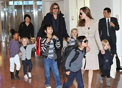 Gia đình Jolie-Pitt &#8216;đổ bộ&#8217; Nhật Bản