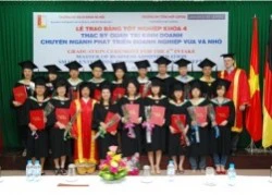 Học tại Việt Nam, nhận bằng Thạc sỹ Quản trị Kinh doanh (MBA) châu Âu