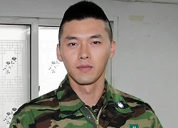 Hyun Bin khoe ảnh mới cực đẹp trai trong quân ngũ