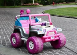 Khi Jeep Wrangler mang phong cách búp bê Barbie