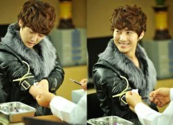 Kim Hyung Joon (SS501) "nhập viện" để quay phim