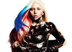 Lady Gaga bôi dầu lên khắp người