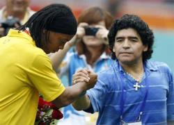 Maradona "đá xoáy" Pele