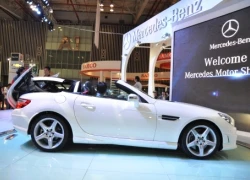 Ngắm Mercedes SLK 350 mui trần trắng tinh khôi