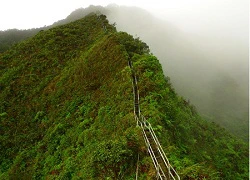 Ngoạn mục "nấc thang thiên đường" ở Oahu